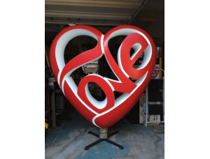 Скульптура сердце Love